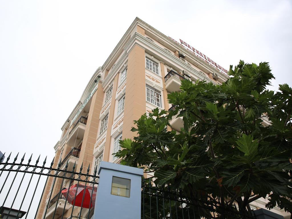 Hoa Phat Hotel & Apartment Ho Chi Minh City Exterior photo